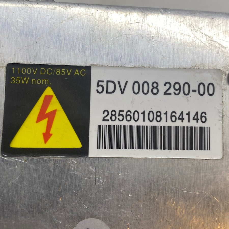 Xenon far kontrol modülü – 5DV 008 290-00, çeşitli marka ve modellerle uyumlu
