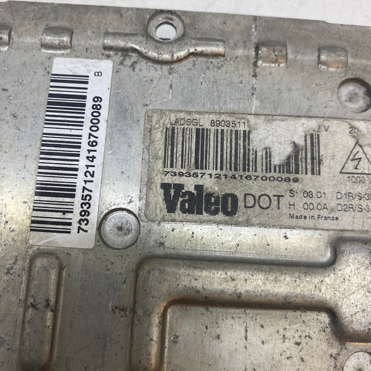 89030471 kodlu xenon far kontrol modülü – VW, Volvo, Audi modelleriyle uyumlu.