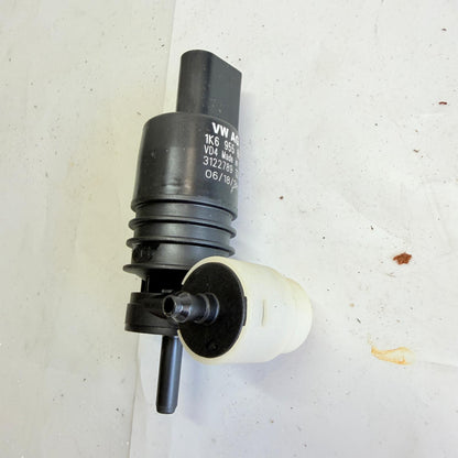 Volkswagen Cam Su Fiskiye Motoru Çift Çıkışlı 1K6955651