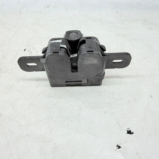 Volvo S60 V60 Kaput Kilidi 31218878 2011-2018 En Uygun Oto Parça