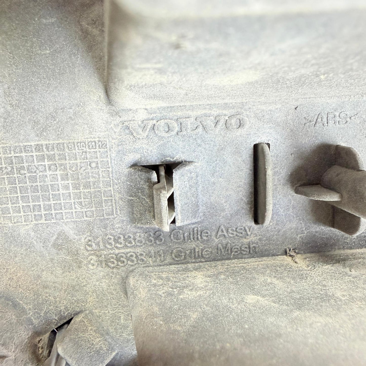 Volvo XC60 Radarlı Ön Panjur 31333833 14-17 En Uygun Oto Parça