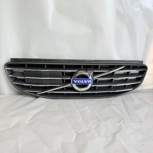 Volvo XC60 Radarlı Ön Panjur 31333833 14-17 En Uygun Oto Parça