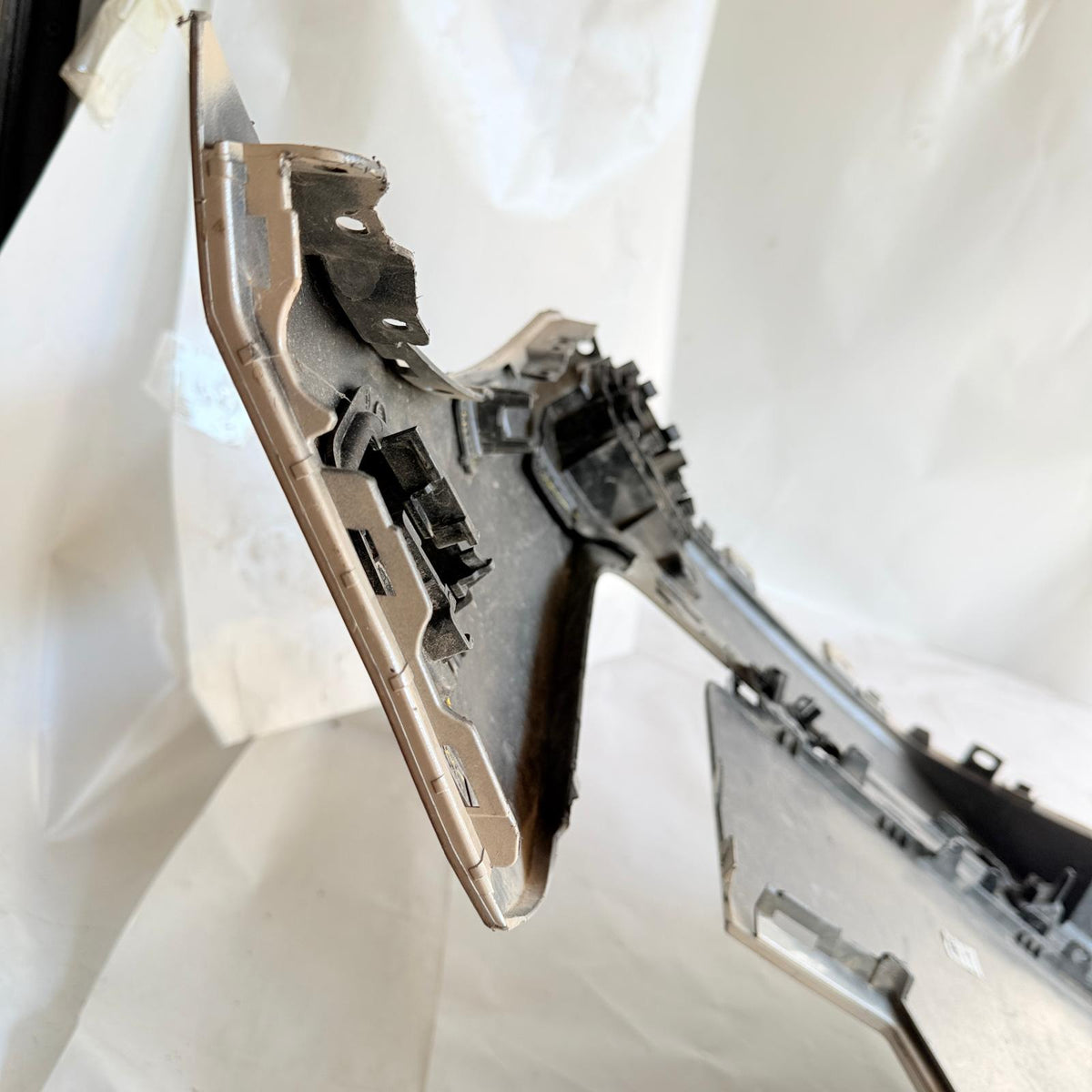 Volvo EX30 Ön Tampon 2023-2025 31345658 En Uygun Oto Parça