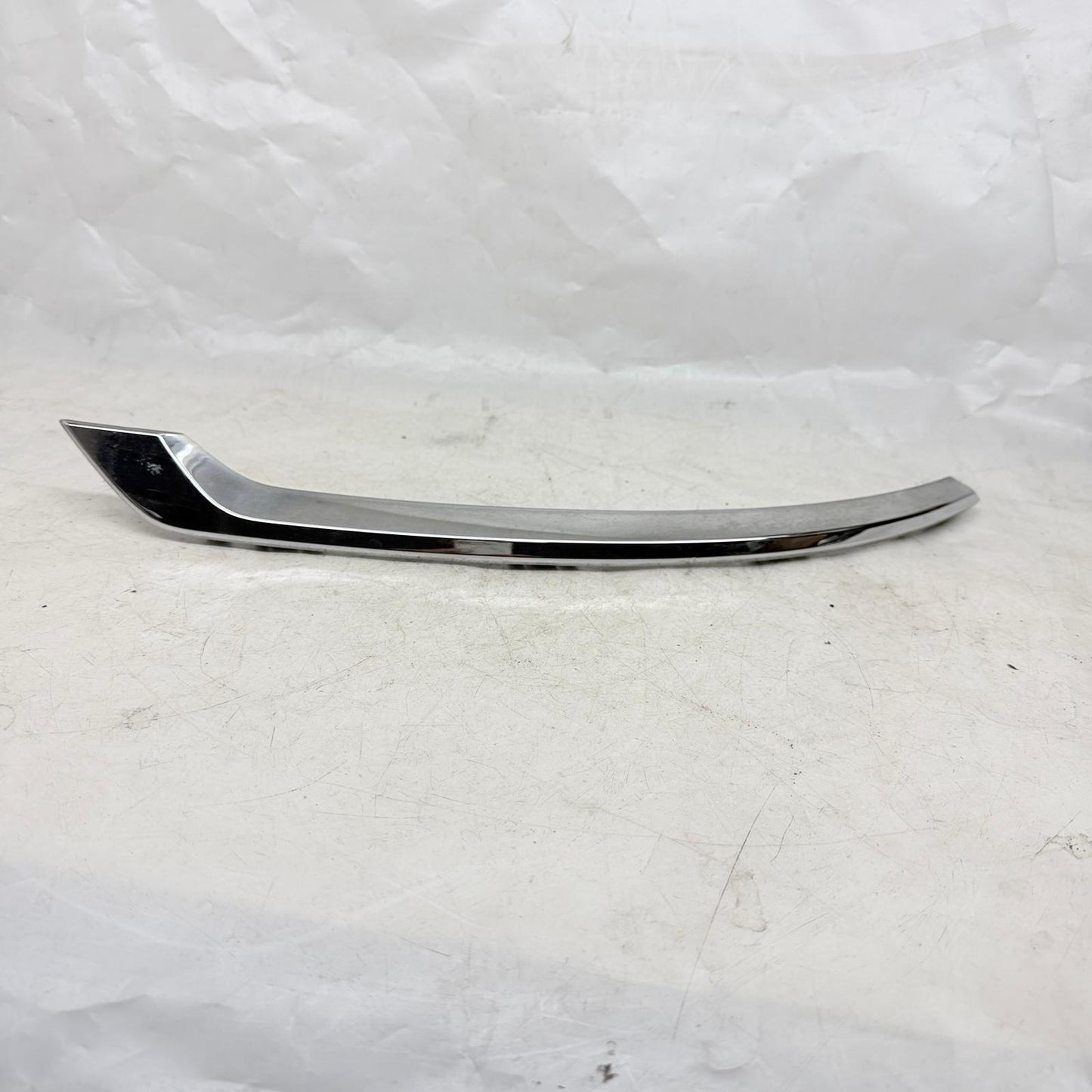 Volvo XC90 Sağ Reflektör Çıtası 31383857