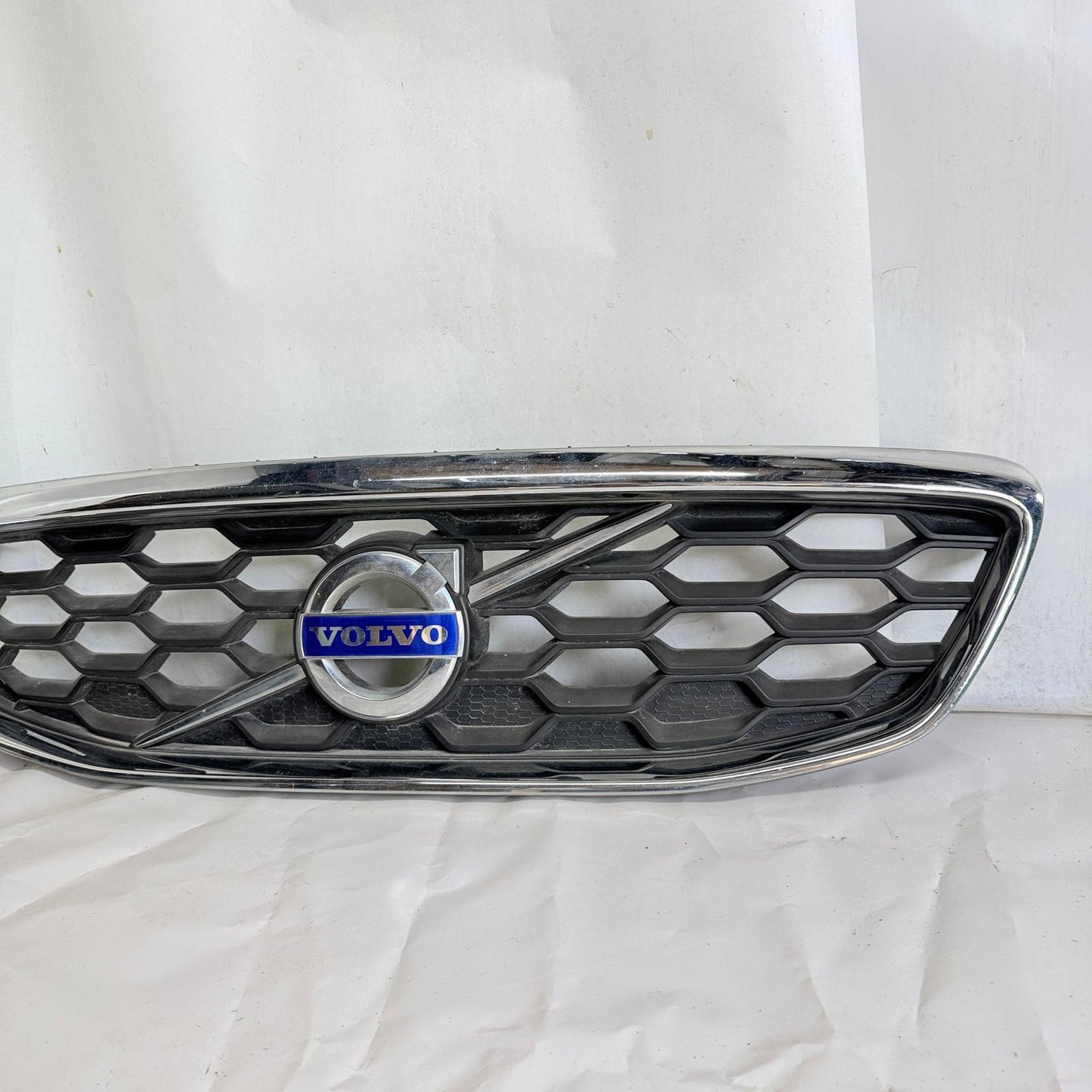 Volvo V40 Cross Country Ön Panjur 31383936 13-20 En Uygun Oto Parça