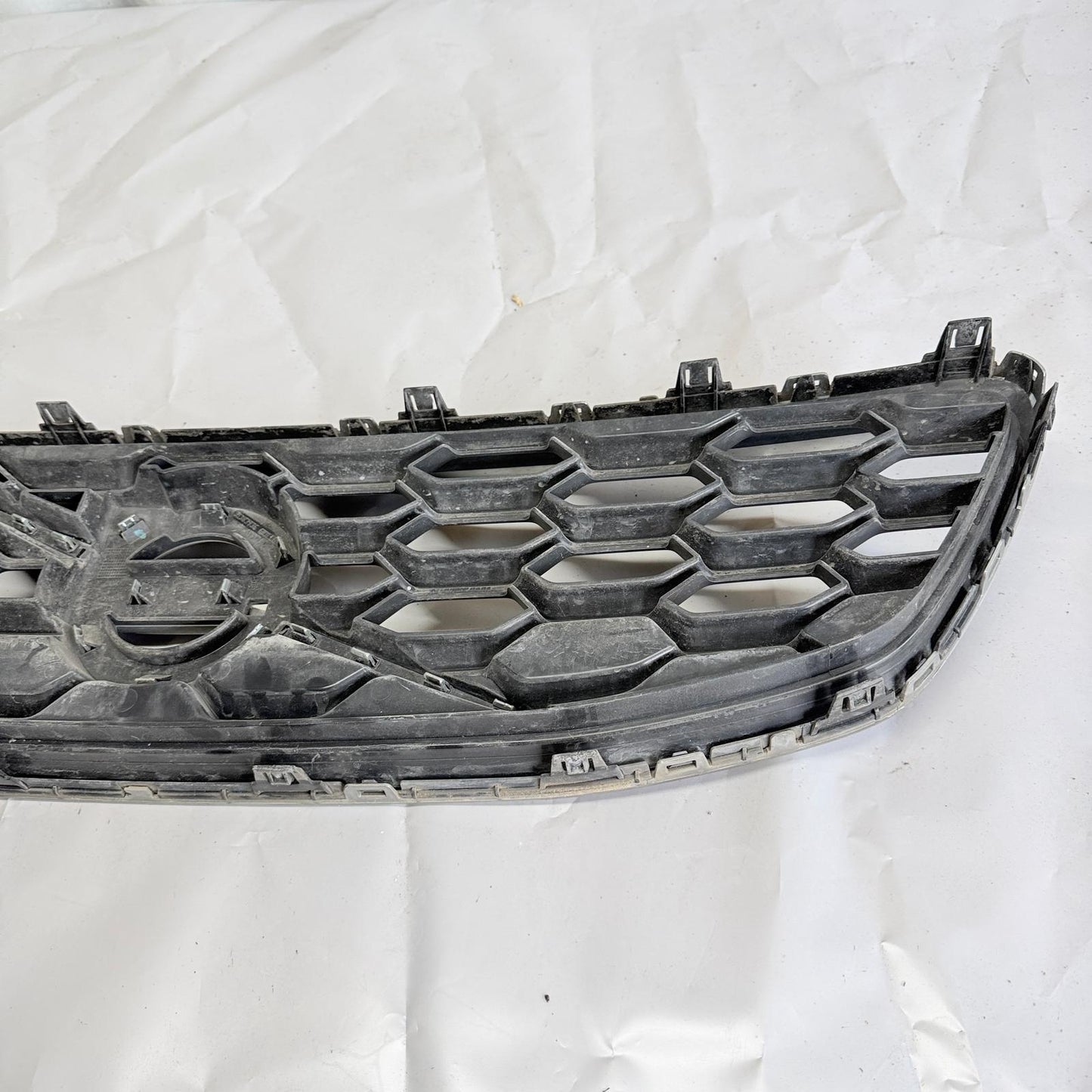 Volvo V40 Cross Country Ön Panjur 31383936 13-20 En Uygun Oto Parça