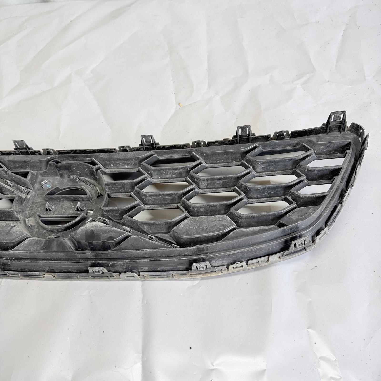 Volvo V40 Cross Country Ön Panjur 31383936 13-20 En Uygun Oto Parça