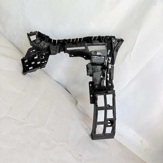 Volvo XC90 Arka Tampon Çamurluk Ağız Braketi Sağ 31407731