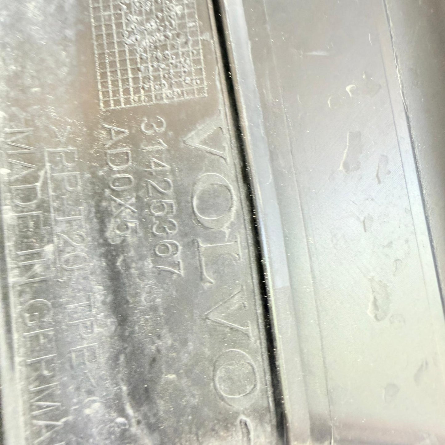 Volvo XC60 Ön Panel Maskesi Hava Yönlendirme 31425367