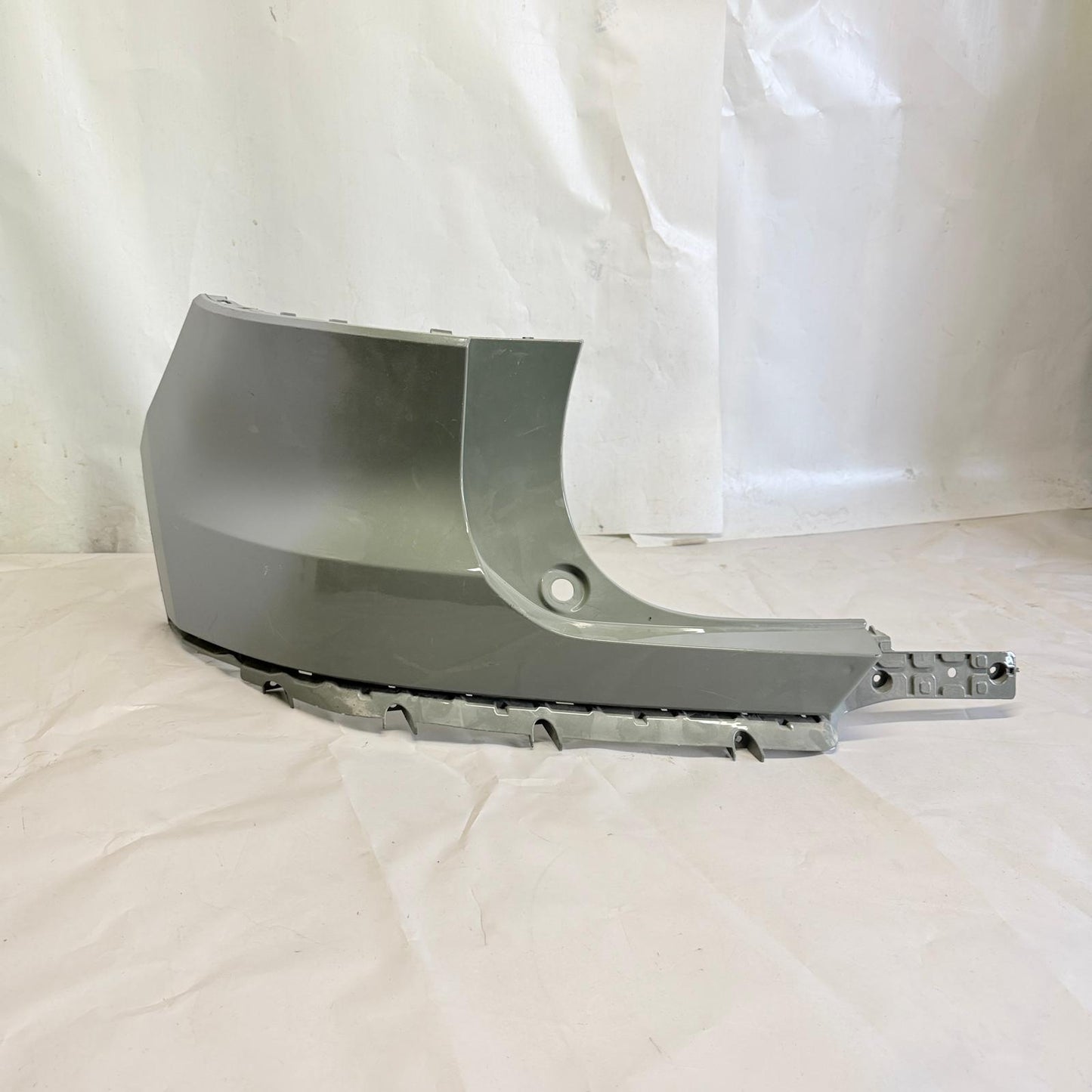 Volvo XC40 Arka Tampon Sol  Köşesi 31449336
