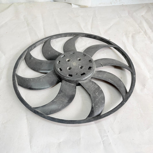 Volvo XC60 Fan Pervanesi 31493962 En Uygun Oto Parça