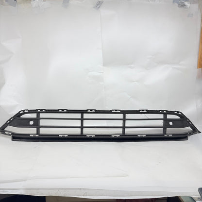 Volvo XC90 Ön Tampon Orta Izgara 31663497