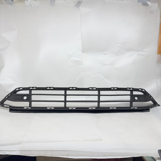 Volvo XC90 Ön Tampon Orta Izgara 31663497 En Uygun Oto Parça