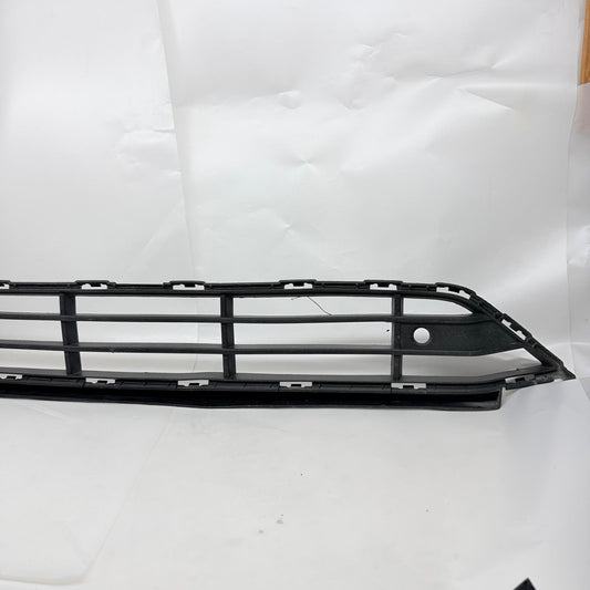 Volvo XC90 Ön Tampon Orta Izgara 31663497 En Uygun Oto Parça