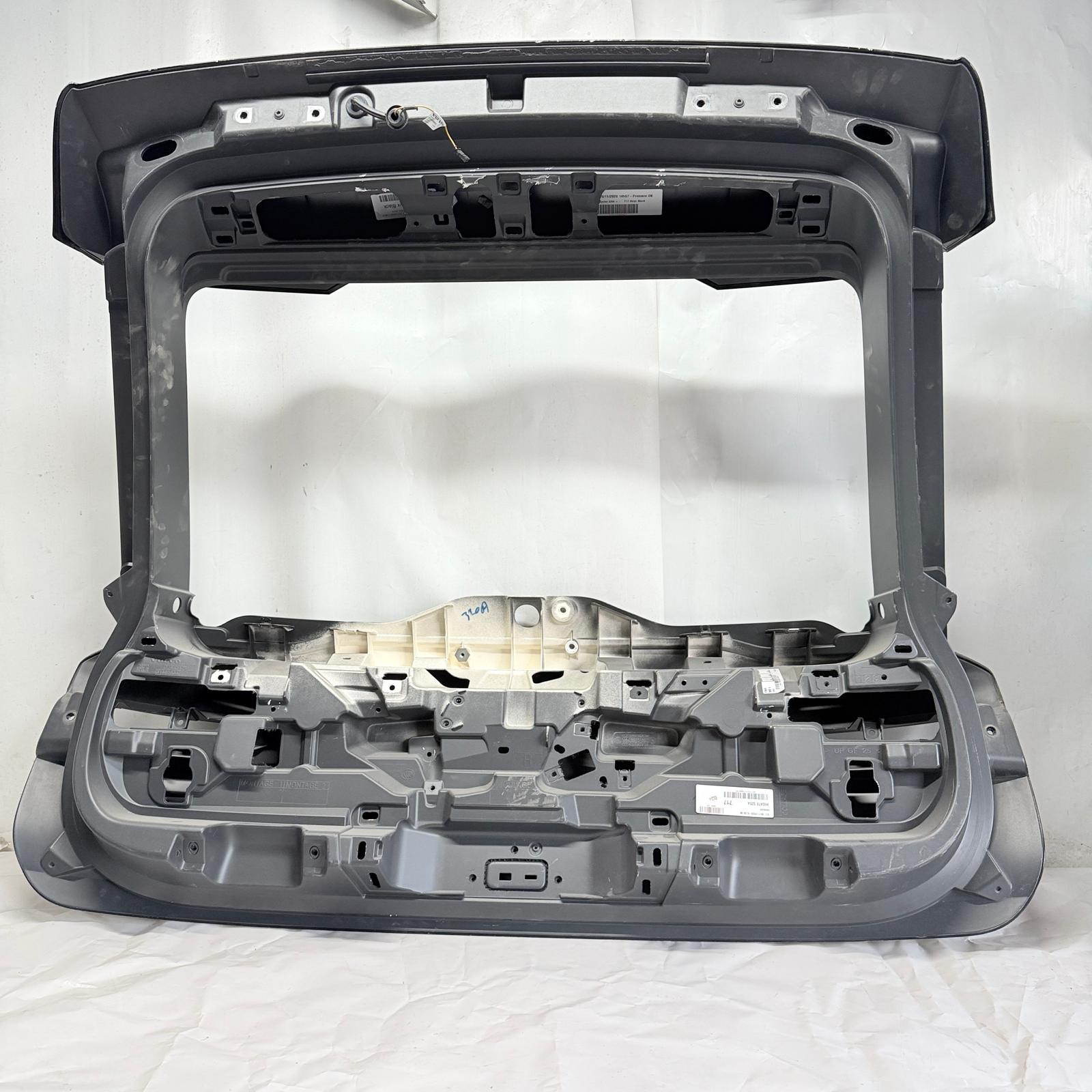 Volvo V90 Bagaj Kapağı 31690804 15-26 En Uygun Oto Parça