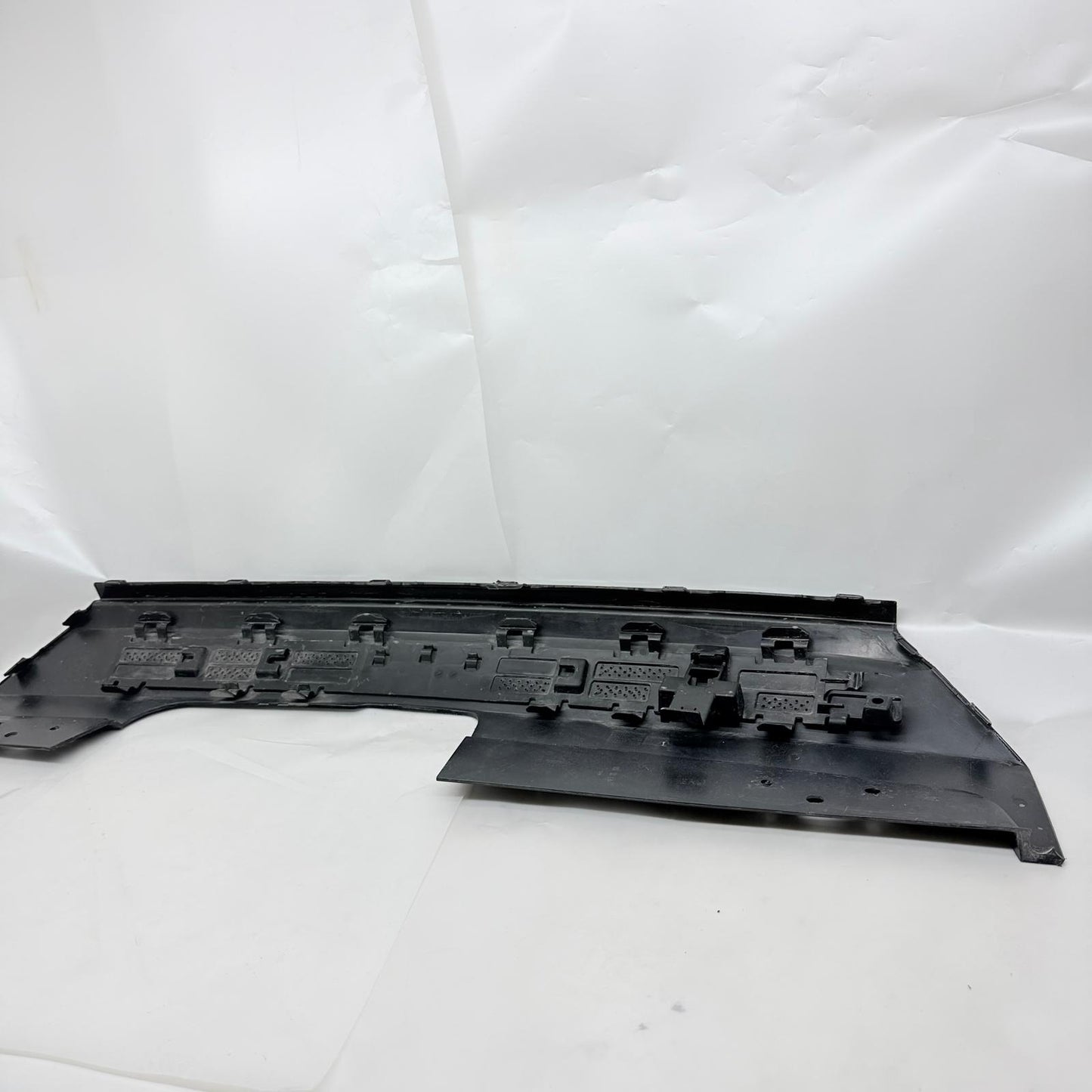 Volvo XC60 Arka Tampon Difüzörü 32136217