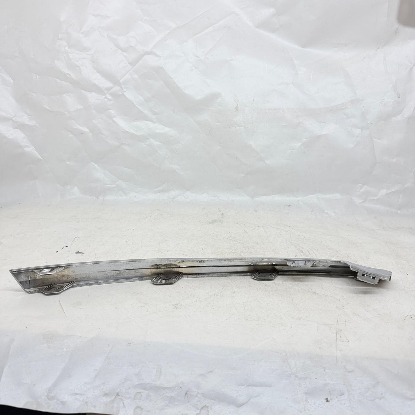 Volvo XC60 Ön Tampon Çıtası Sol 32227905