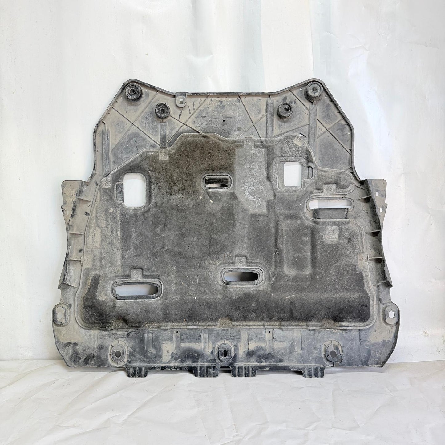 Volvo XC40 Motor Alt Muhafaza 32226765 32241049 En Uygun Oto Parça
