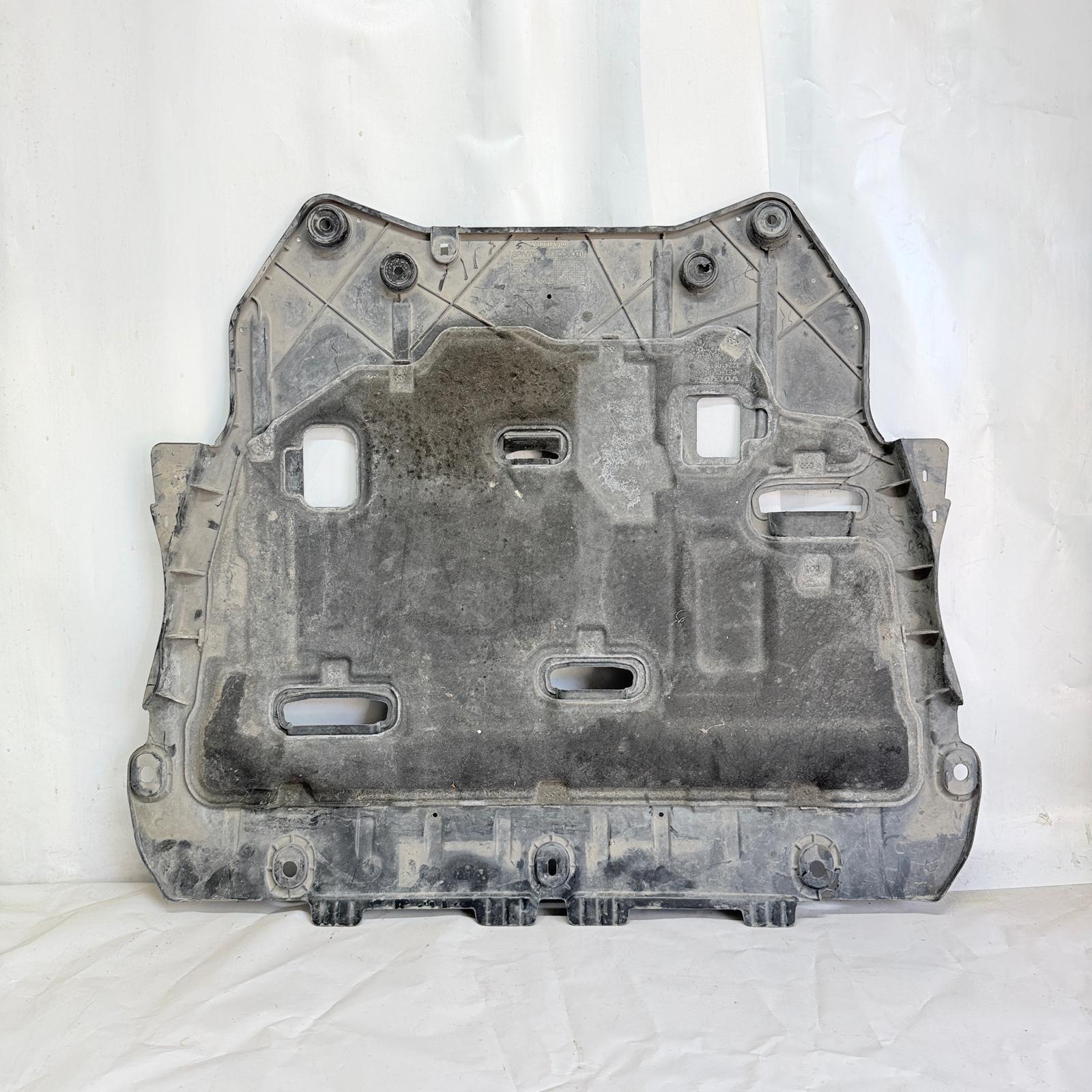 Volvo XC40 Motor Alt Muhafaza 32226765 32241049 En Uygun Oto Parça