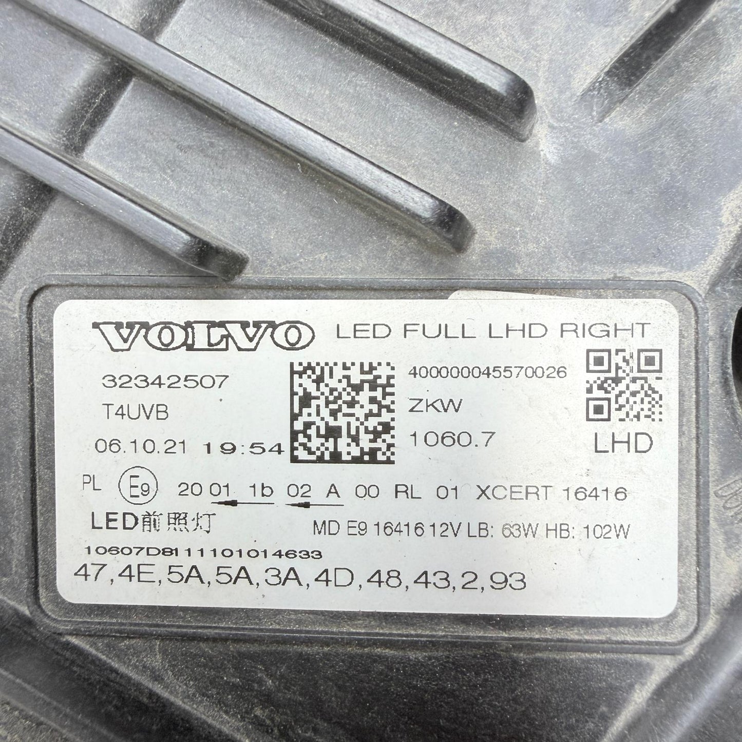 Volvo XC60 Sağ Far 32342507 En Uygun Oto Parça
