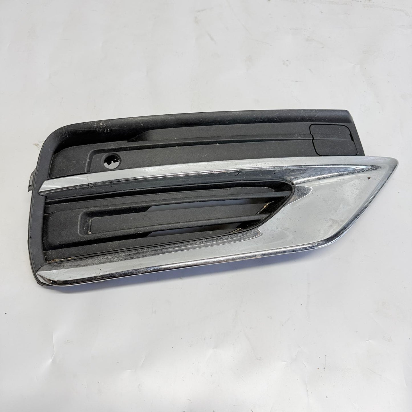 Volvo XC90 Sag Sis Cercevesi 32345505 2015-2024 En Uygun Oto Parca