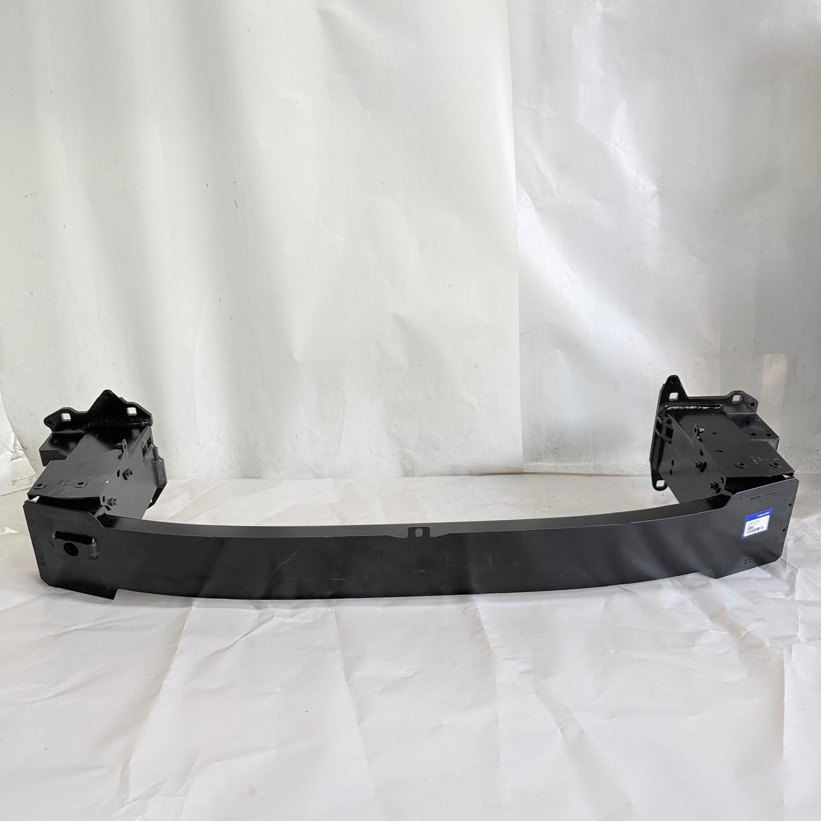 Volvo XC40 Ön Tampon Demiri 32427178 21-26 En Uygun Oto Parça