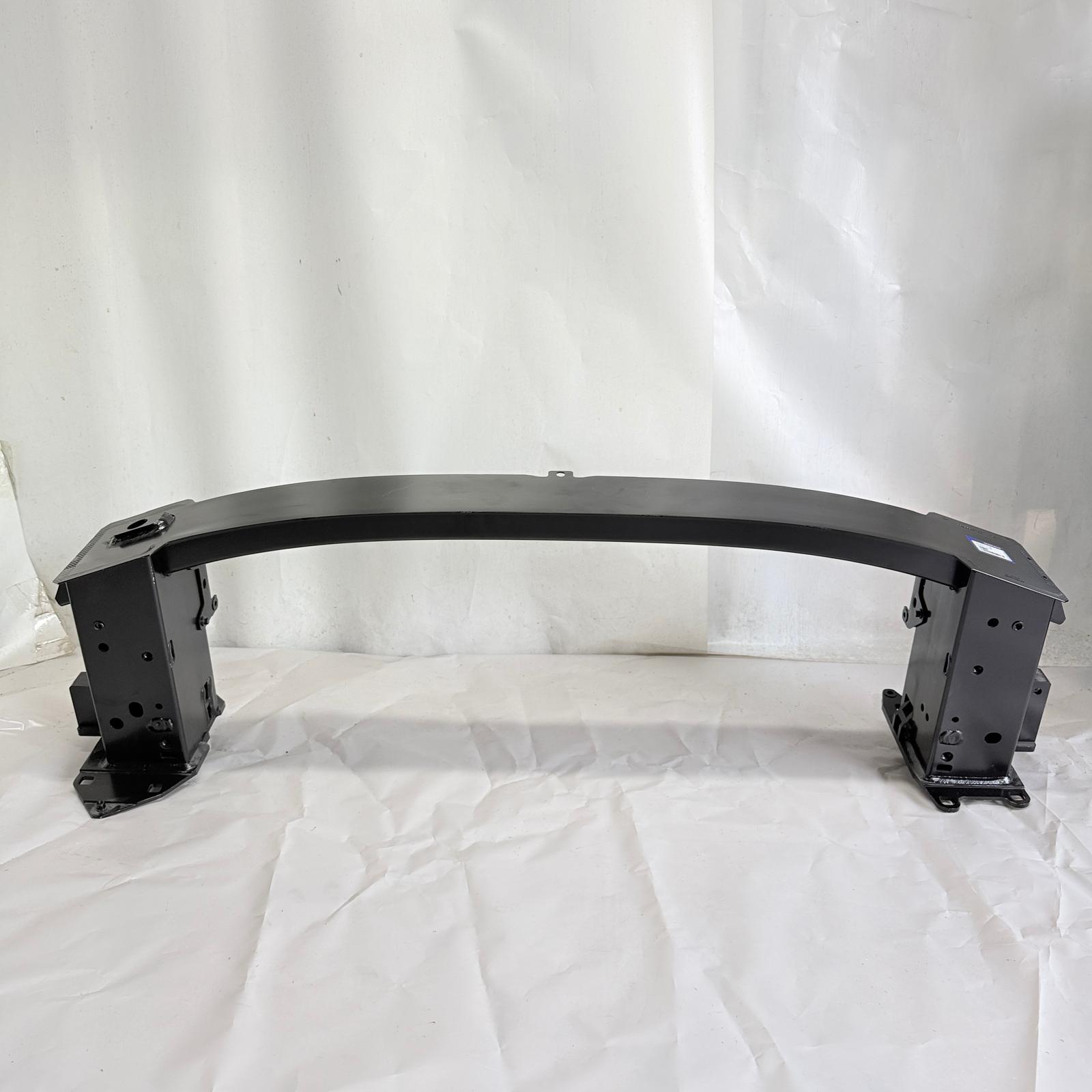 Volvo XC40 Ön Tampon Demiri 32427178 21-26 En Uygun Oto Parça