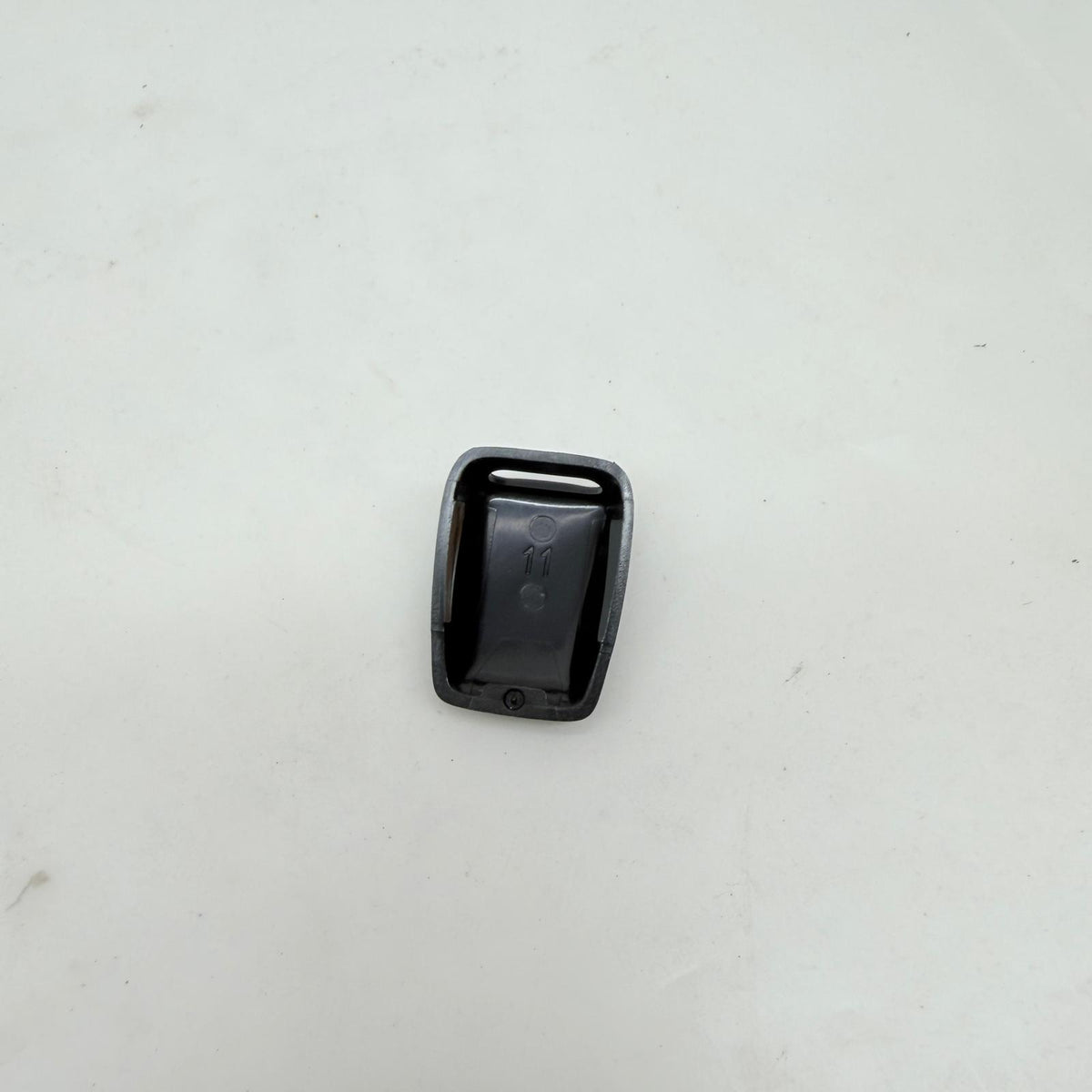 Volvo V40 Ön Cam Fiskiye Kapağı 39817605 2013-2020