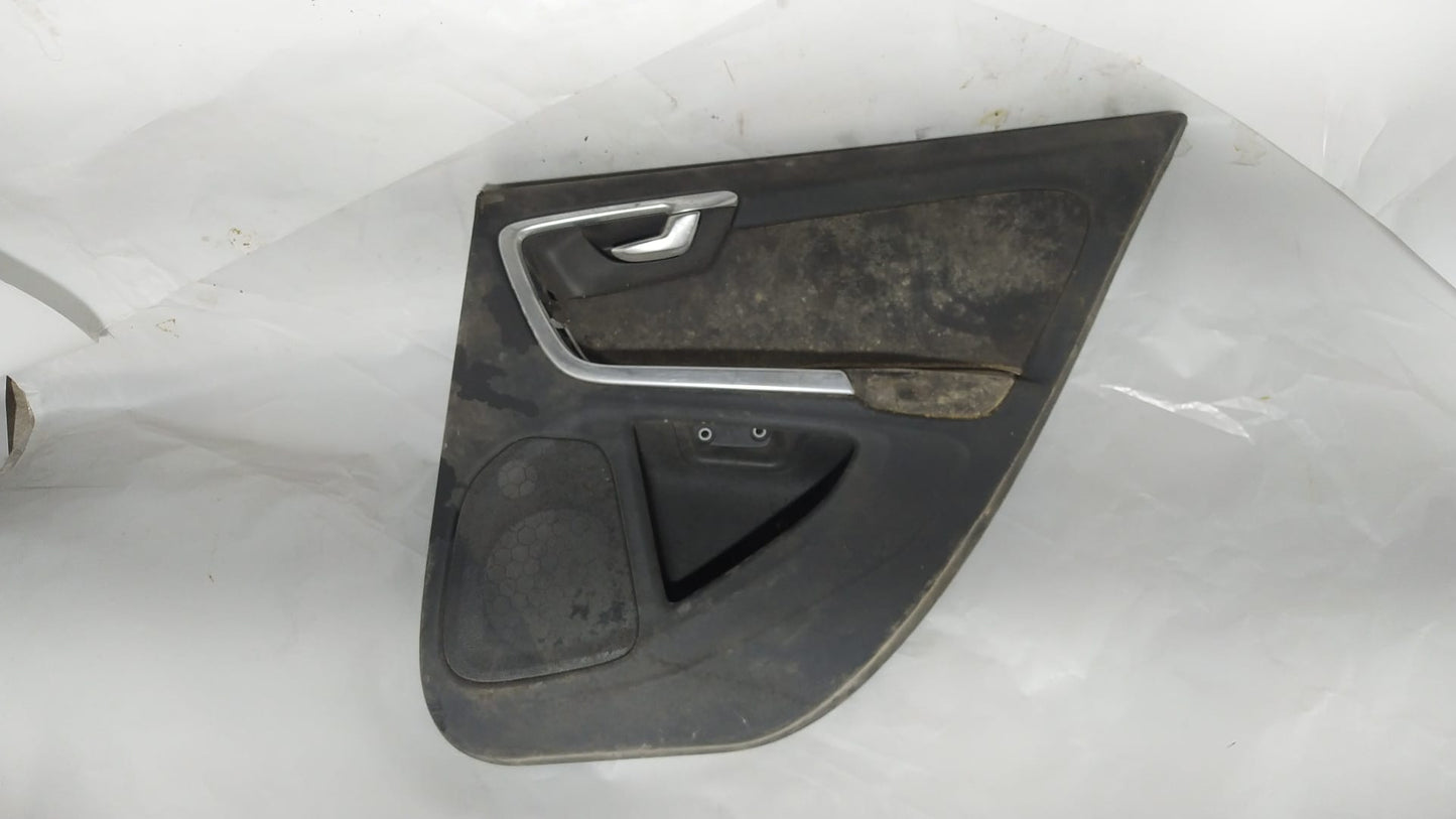 Volvo S60 Sağ Arka Kapı Döşemesi 39832582