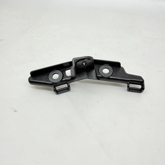 BMW X2 U10 Çamurluk Ağız Braketi Sol 51115A32AD3