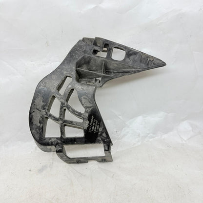 BMW G30 G31 Ön Üst Sol Tampon Braketi 51117385347