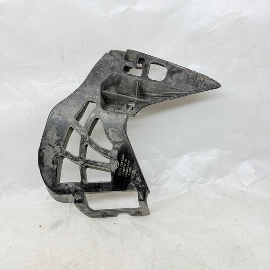 BMW G30 G31 Ön Üst Sol Tampon Braketi 51117385347