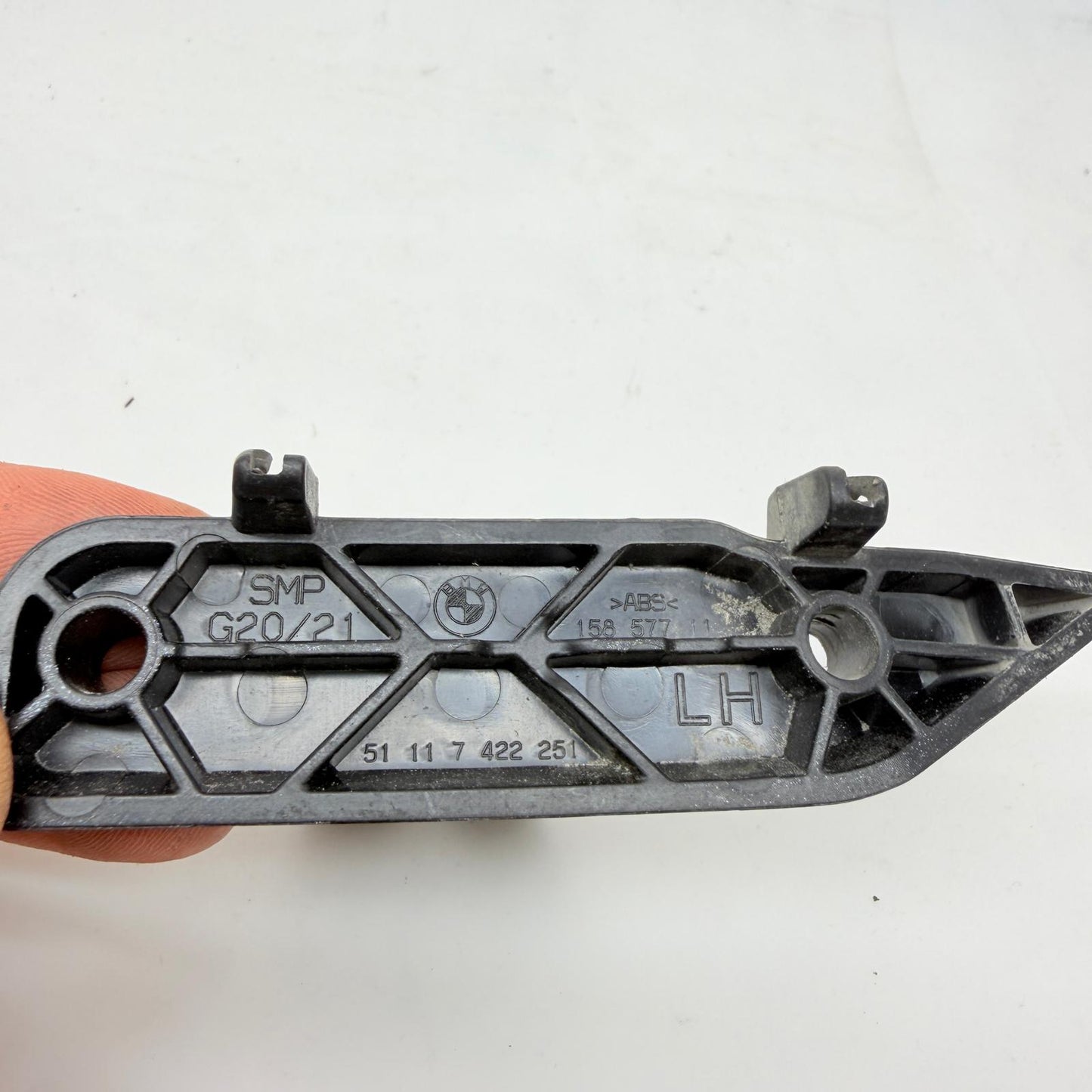 BMW 3 Serisi G20 Ön Tampon Braketi Sol Alt 51117422251