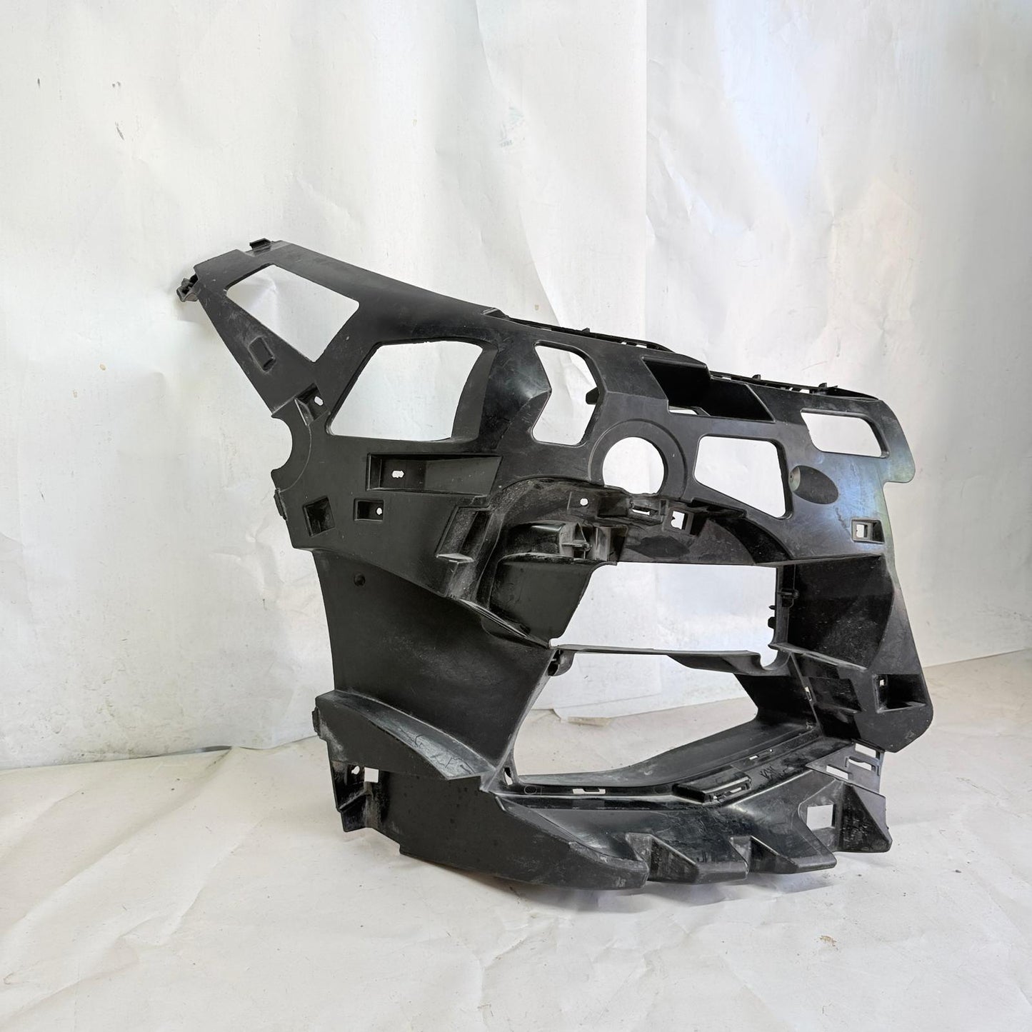 BMW 4 Kasa F44 M Sport Ön Tampon İç Bakalit Sağ 8075482