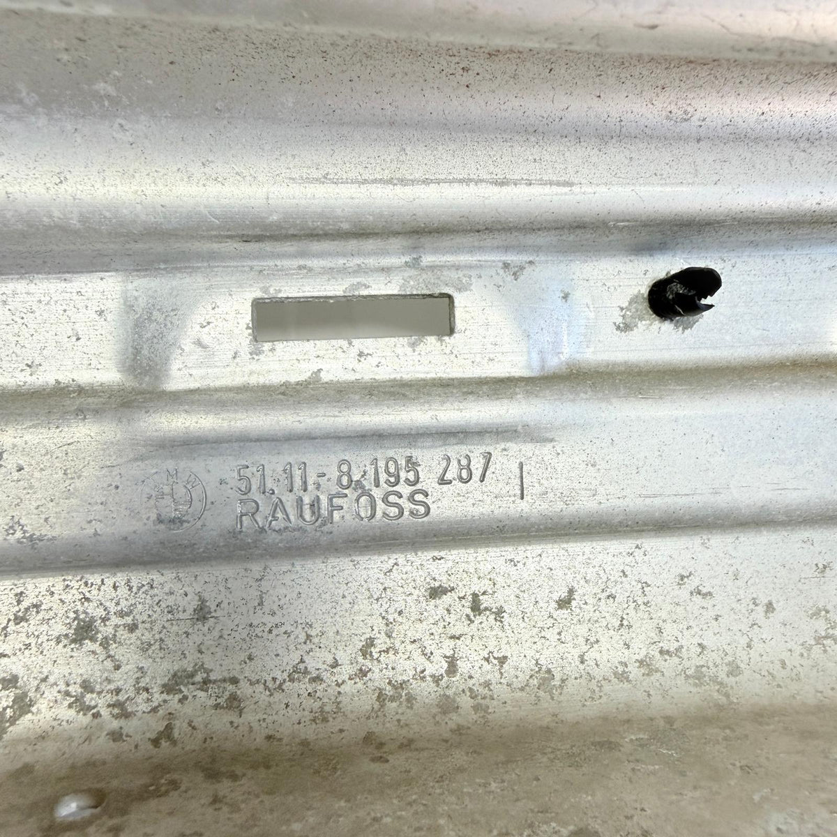 BMW 3 Serisi E46 Ön Tampon Demiri 51118195287 En Uygun Oto Parça