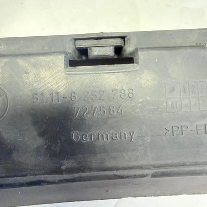 BMW 3 E46 Compact Ön Tampon Orta Izgarası 51118252788 En Uygun Oto Parça