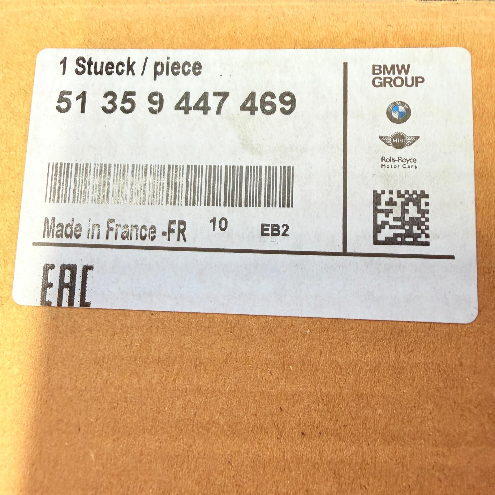BMW 7 Serisi G70 Sol Arka Kelebek Camı 51359447469 En Uygun Oto Parça