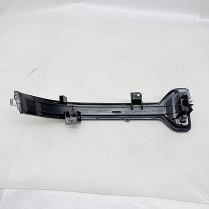 BMW 3 Serisi G20 Sol Ayna Sinyali 63137498159
