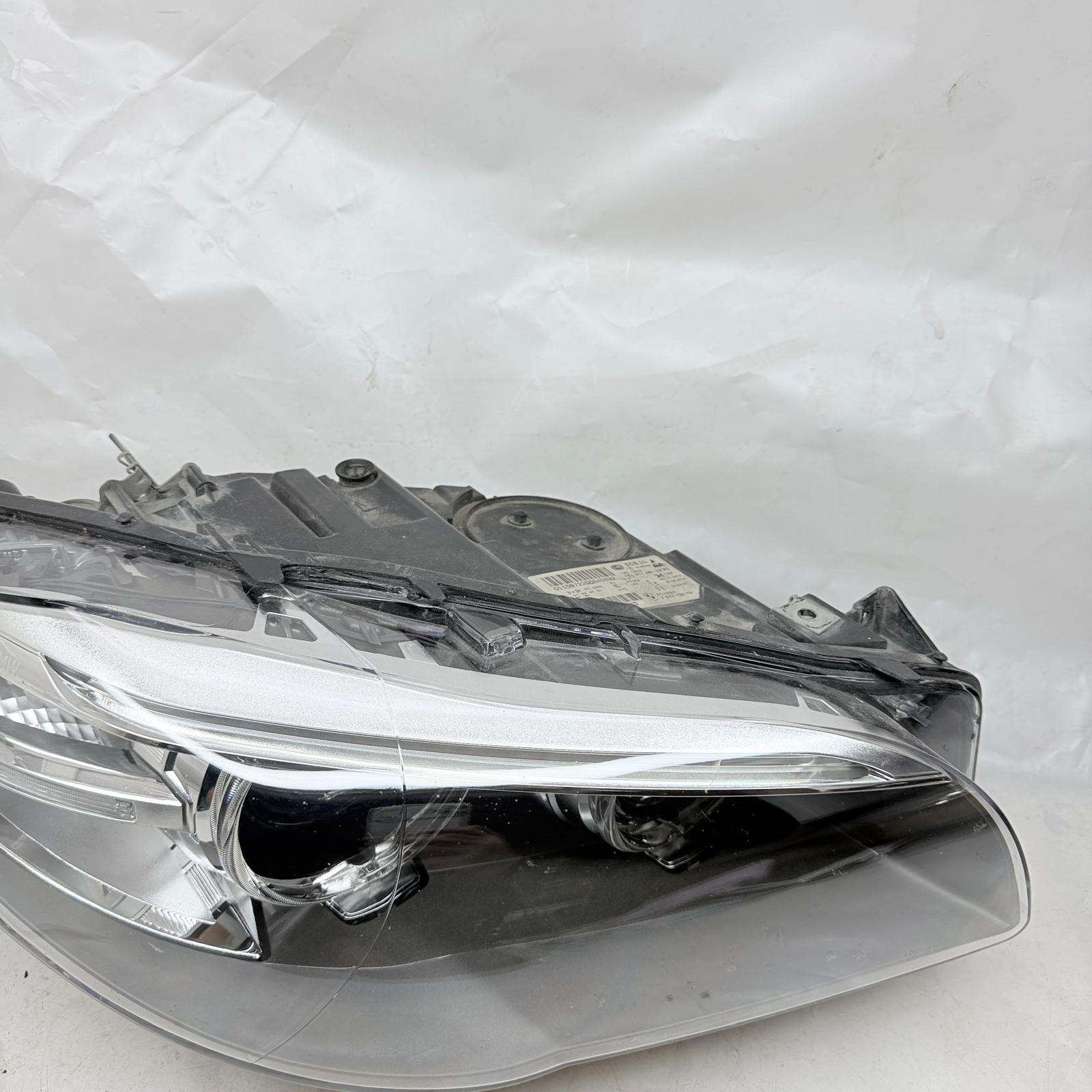 BMW 5 Serisi F10 Sağ Far Komple Beyinli 7317132-10 En Uygun Oto Parça