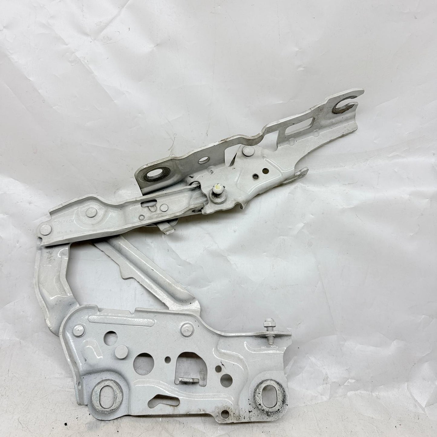 BMW 5 Serisi G30 Kaput Menteşesi Sol 7347407