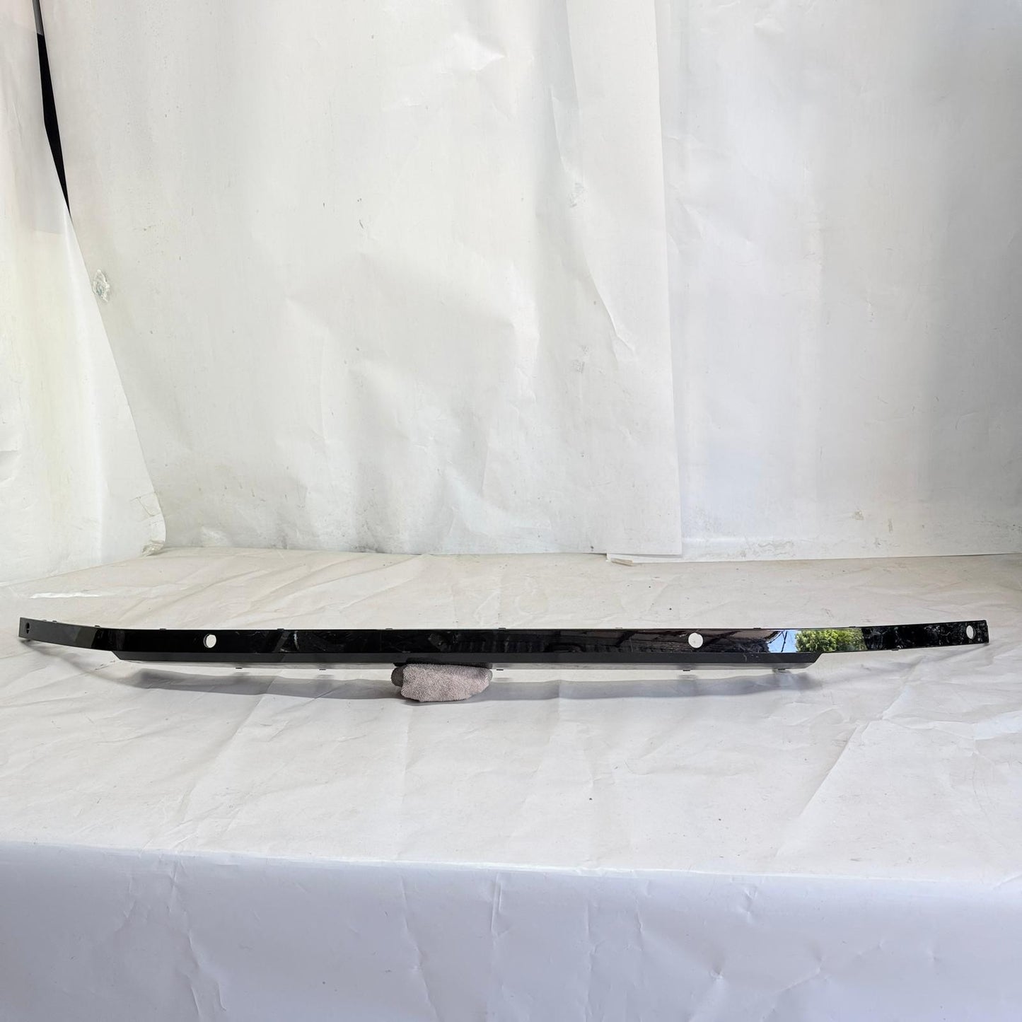Volvo EX30 Ön Tampon Alt Çıta 80003721