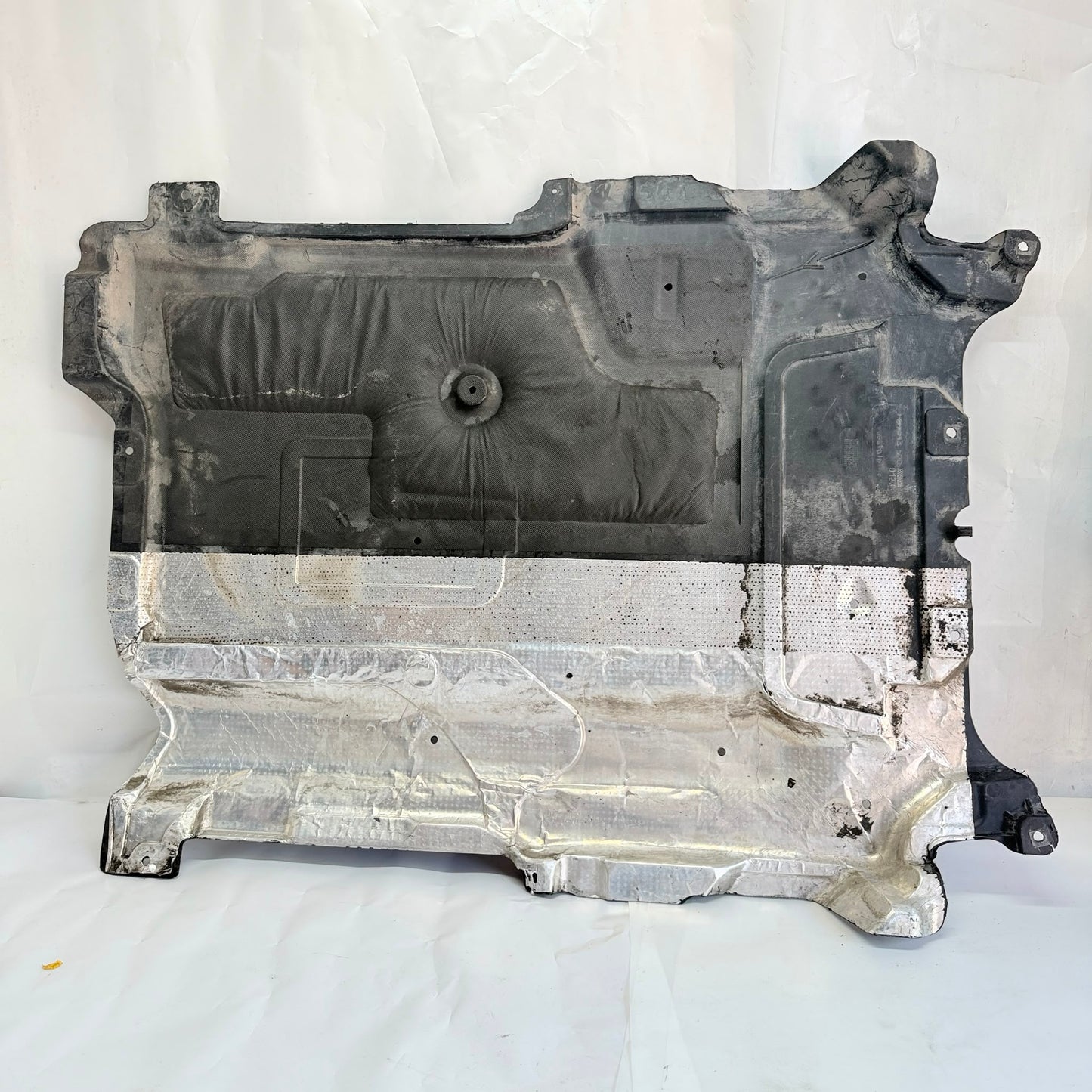 Mercedes E Serisi W213 Motor Alt Muhafaza A2135200123
