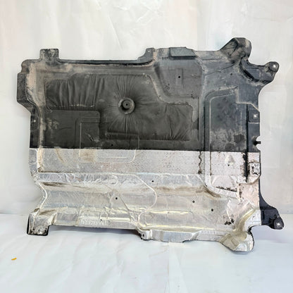Mercedes E Serisi W213 Motor Alt Muhafaza A2135200123