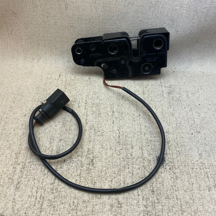 AUDI A3 Kaput Kilidi 8P0823509H