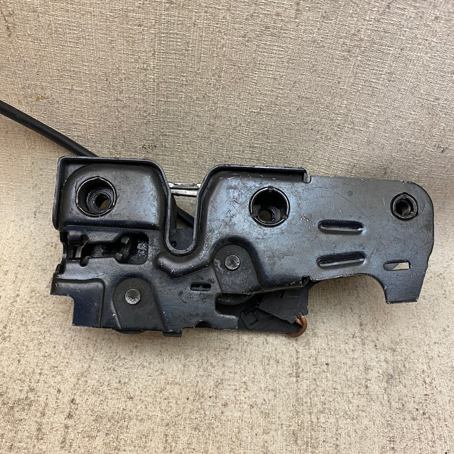 AUDI A3 Kaput Kilidi 8P0823509H