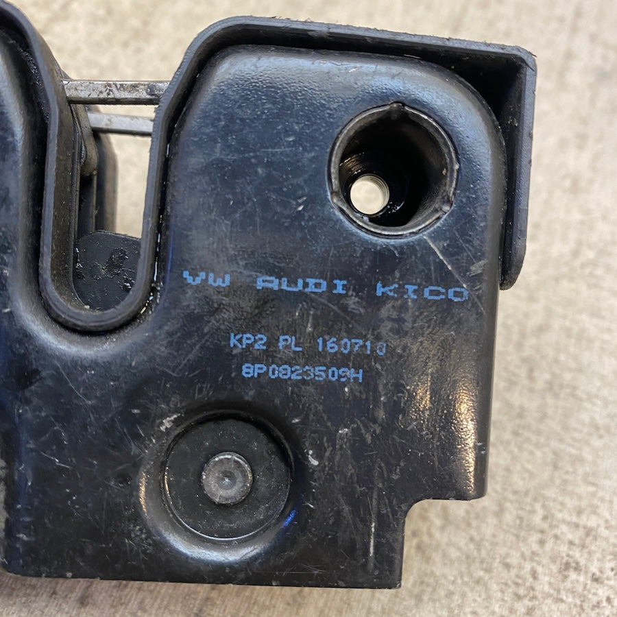AUDI A3 Kaput Kilidi 8P0823509H