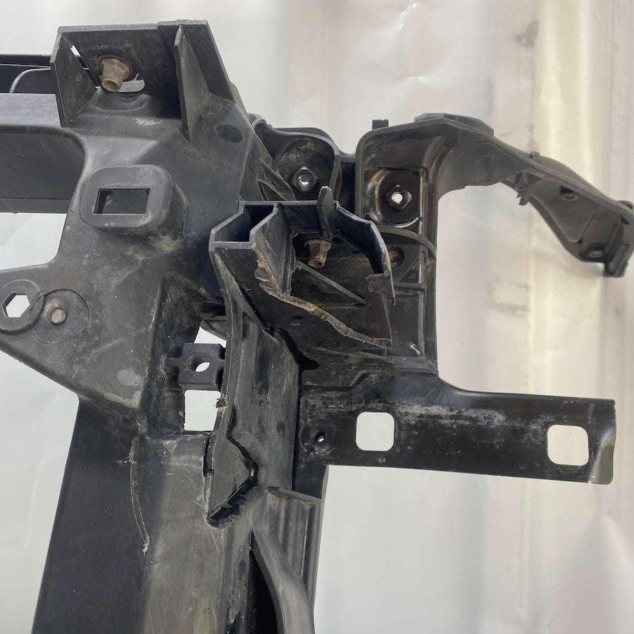 AUDİ A3 ÖN PANEL 8V0805588 - En Uygun Oto Parça