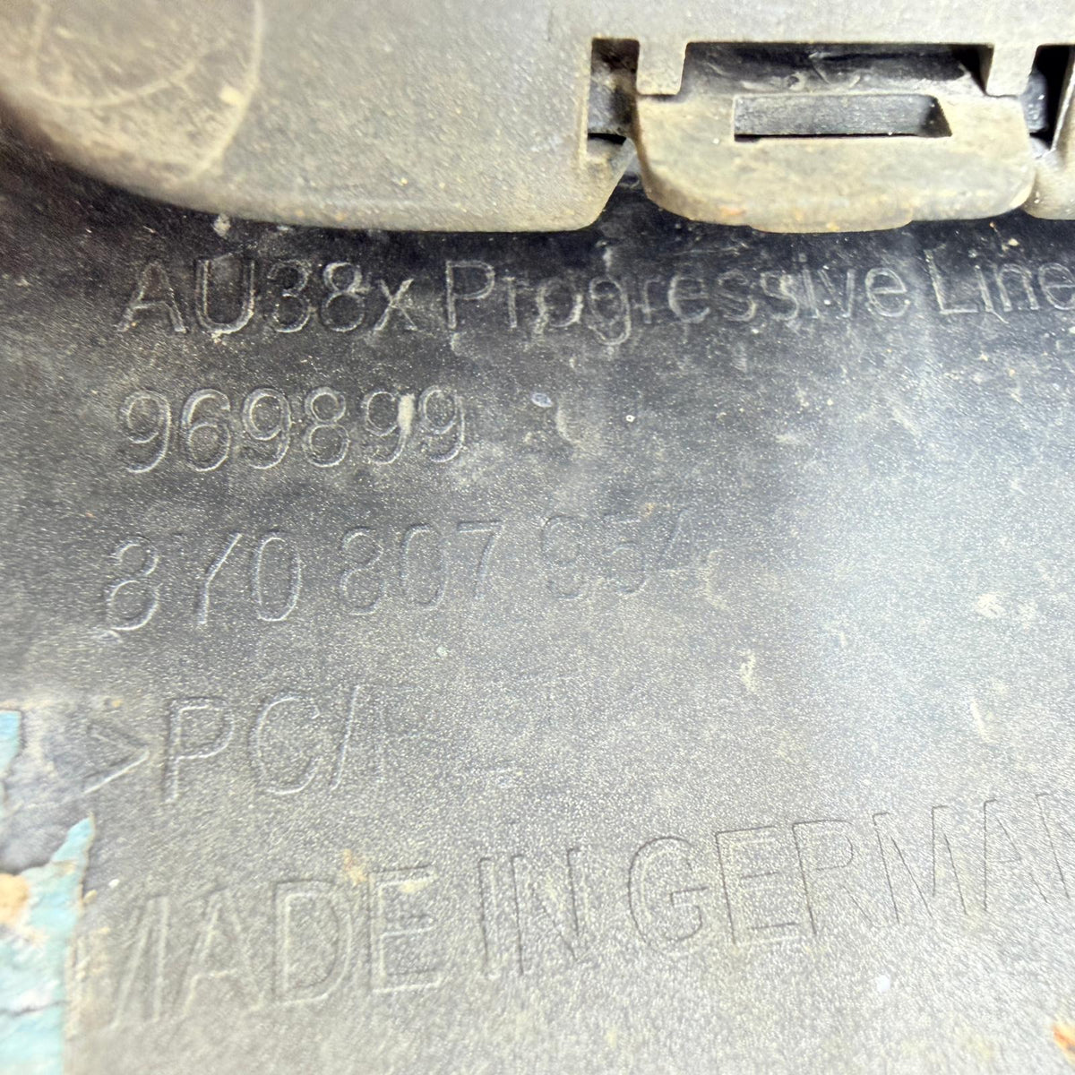 Audi A3 Sağ Sis Far Kapağı 8Y0807954 En Uygun Oto Parça