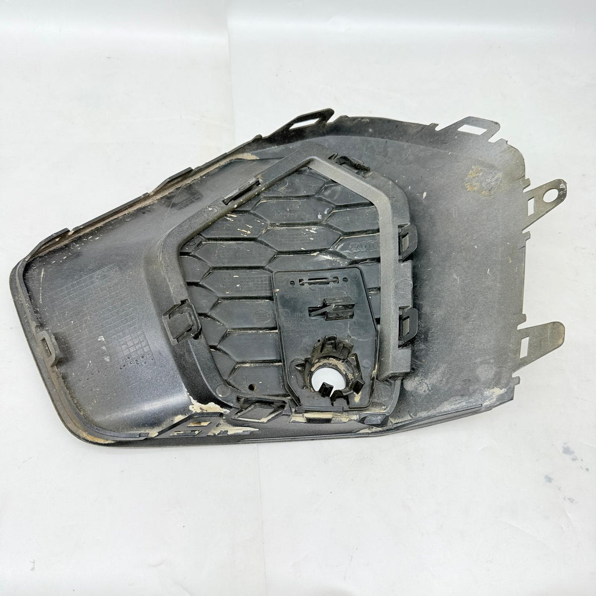 Audi A3 Sol Sis Far Kapağı 8Y0807953 En Uygun Oto Parça
