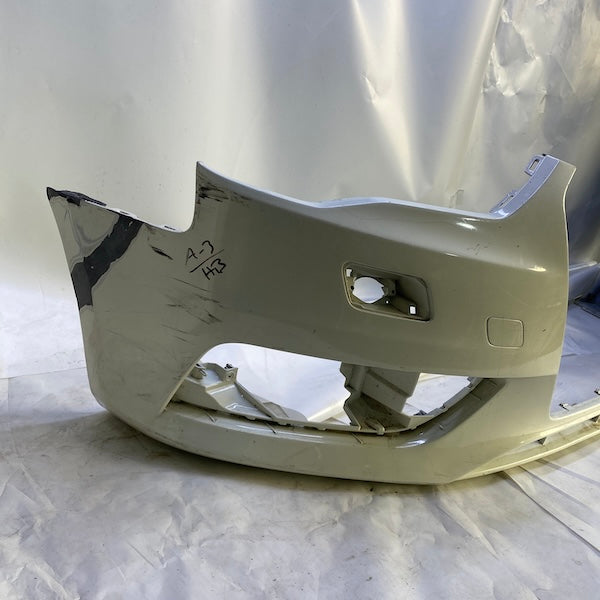 Audi A3 Hatchback Ön Tampon 8V3807487 13-15 En Uygun Oto Parça